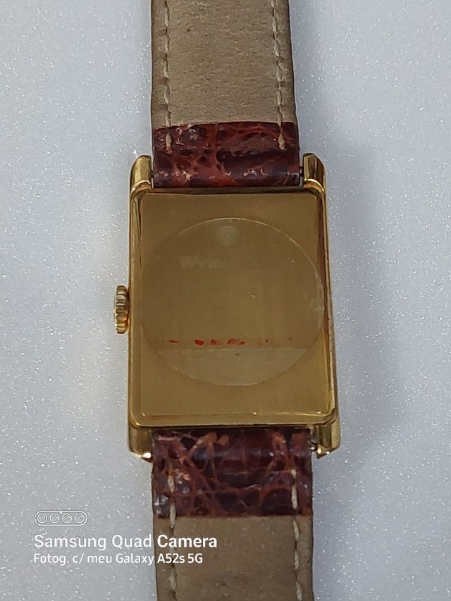 Relógio marca wiyler caixa de ouro amarelo retângular  - Foto 3