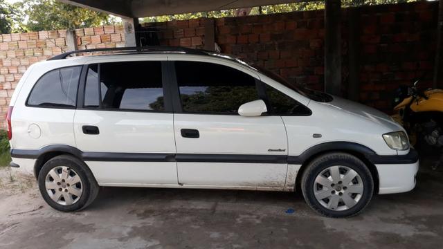 Vendo zafira comfort 08/09 so no ponto de tranferir, não é taxi - Foto 3