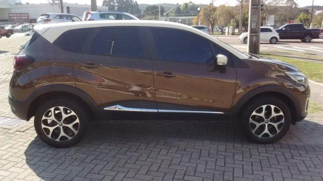RENAULT CAPTUR INTENSE 1.6 16V SCE CVT X-TRONIC FLEX Marrom 2017/2018 - Foto 7