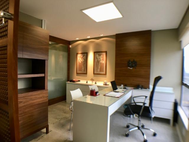 Sala Comercial no Centro - Mobiliada com requinte