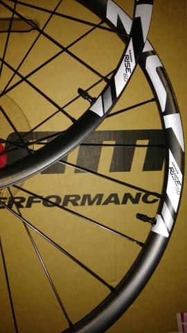 Rodas Sram Rise 60 29er Carbon tubeless - Foto 5