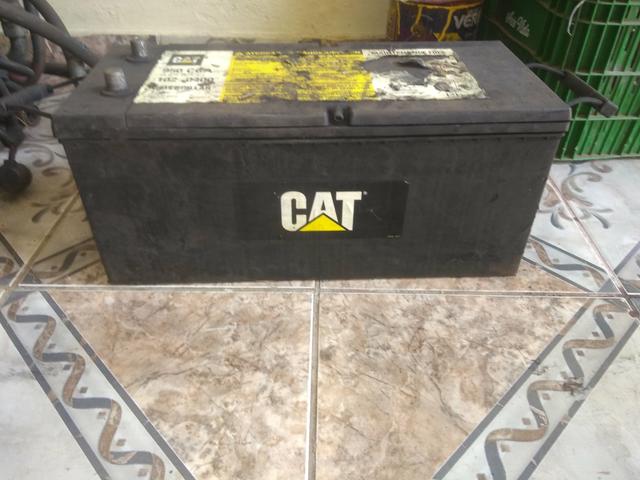 Bateria CAT usada 100 Ampére 4 meses de uso - Foto 2