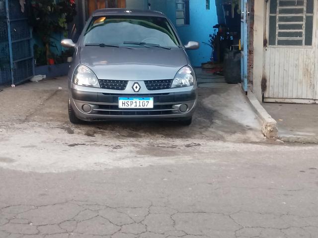 Clio sedan 1.6 completo R$11.500 abaixo da Fipe