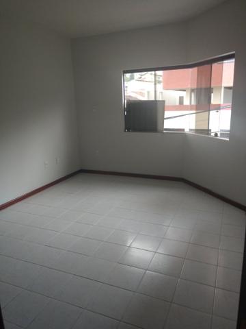 Casa 3 qts, suíte, dependência de empregada e garagem p/3 carros glória - macaé - Foto 9