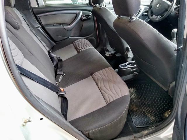 Oferta imperdível !! Duster 1.6 com GNV já estalado carro muito novo - Foto 8
