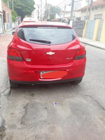 Chevrolet onix ltz 1.4 c gnv - Foto 3