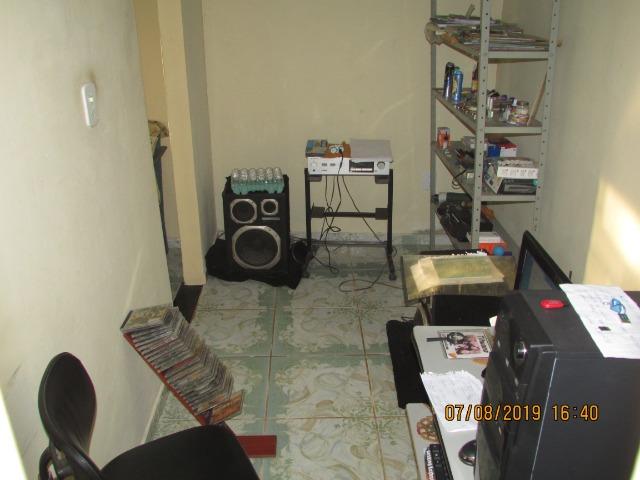 Casa com quintal, tudo murado, Bairro tranquilo, asfalto, condução, comércio! - Foto 9