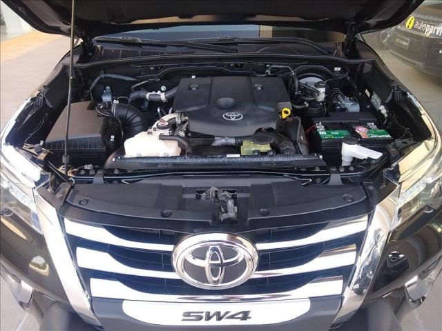 TOYOTA HILUX SW4 2.8 SRX 4X4 7 LUGARES 16V TURBO INTERCOOLER DIESEL 4P AUTOMÁTICO - Foto 8