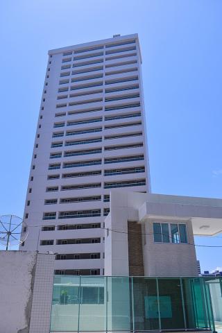 Edifício Hiperion 2 dormitórios. Poucos metros da beira mar
