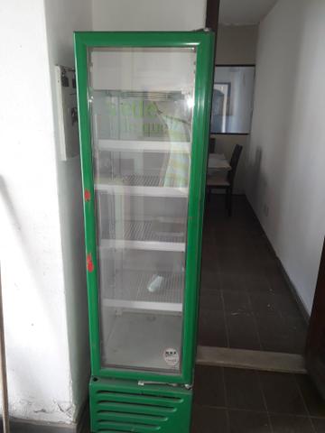 Geladeira expositora