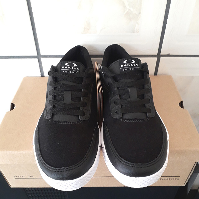 tenis oakley collective 3.0