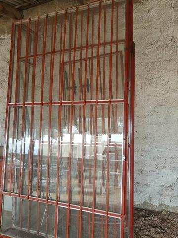 Porta de ferro com vidro - Foto 3