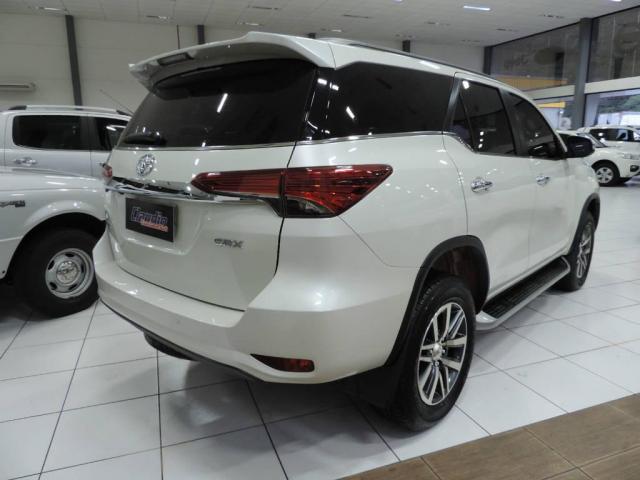Toyota Hilux SW4 2.8 SRX 4X4 AUT. - Foto 6
