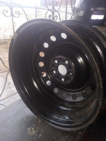 Vendo uma roda 50 reais - Foto 2