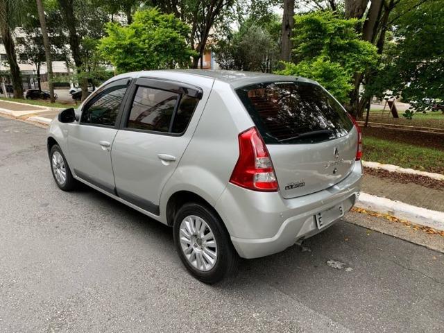 Renault Sandero automático, 70.000 km, única dona - Foto 3