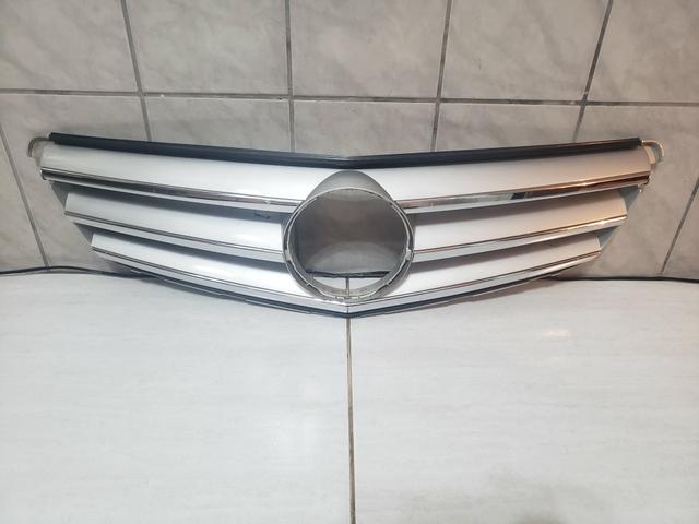 Grade Mercedes C180 - Foto 3