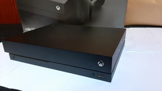 Console Xbox one X + 3 jogos - Foto 5