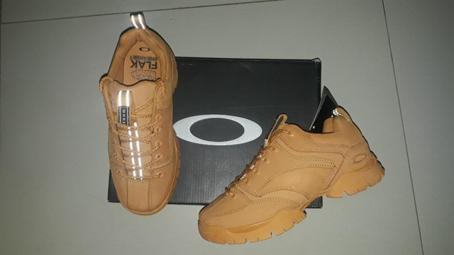 bota da oakley olx