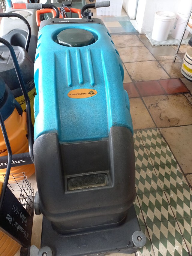 LAVADORAS  AUTOMÁTICAS  DE  PISOS  - Foto 2