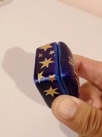 Bibelô miniatura em porcelana azul cobalto novo com 3cm - Foto 4