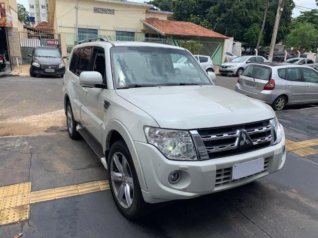 MMC/Pajero HPE. 3.8 V6 2014/2014 Gas. Aut. Branca - Foto 2