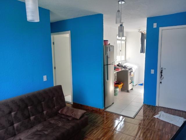 Alugo quarto em apartamento de 2 dormitórios mobiliado