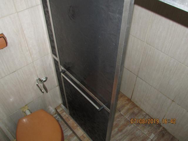Casa com quintal, tudo murado, Bairro tranquilo, asfalto, condução, comércio! - Foto 12