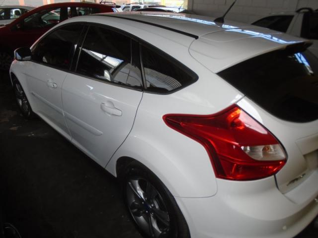 Ford Focus SE 1.6 Branco - Foto 2