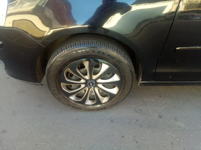 Volkswagen Polo Sedan 1.6 8V (Flex) 2011 completo - Foto 3