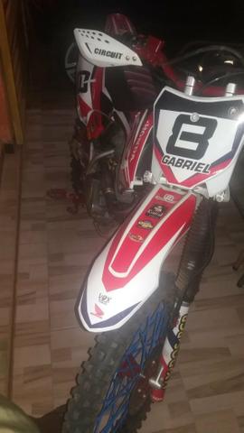 Vendo crf ano 2010 por 6800