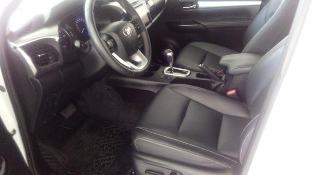 Hilux cd srv 4x4 diesel automática - Foto 12