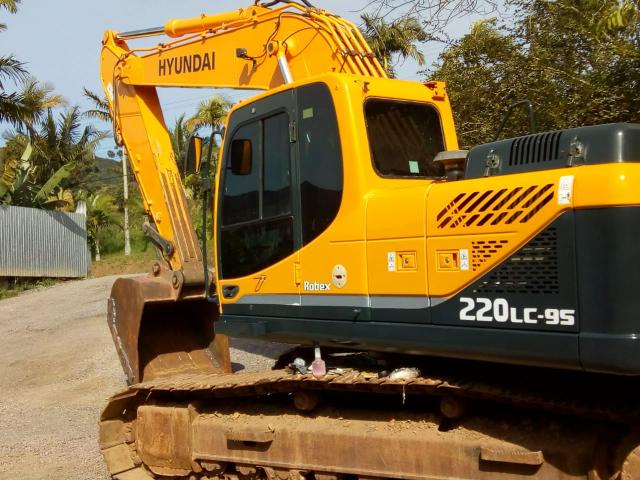 Escavadeira hyundai 220 lc-9s - Foto 4