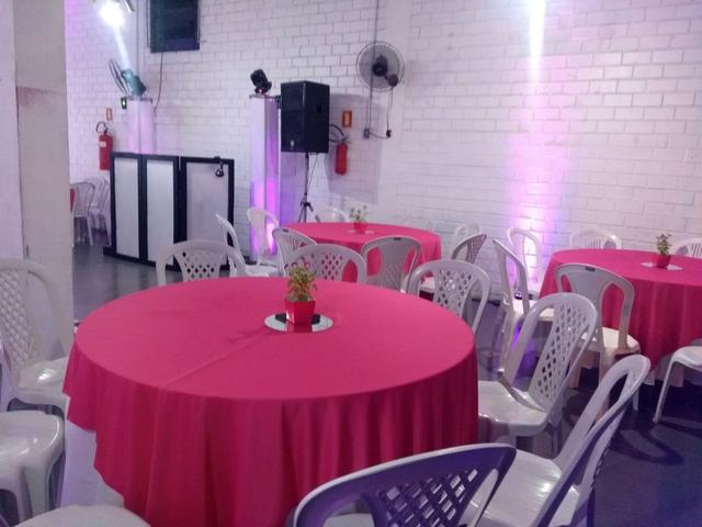 Barbada Mesas e cadeiras salão de festas - Foto 2