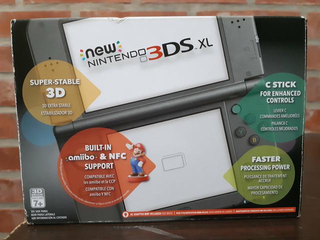 New Nintendo 3ds XL + Pokémon Sun + Pokémon Y