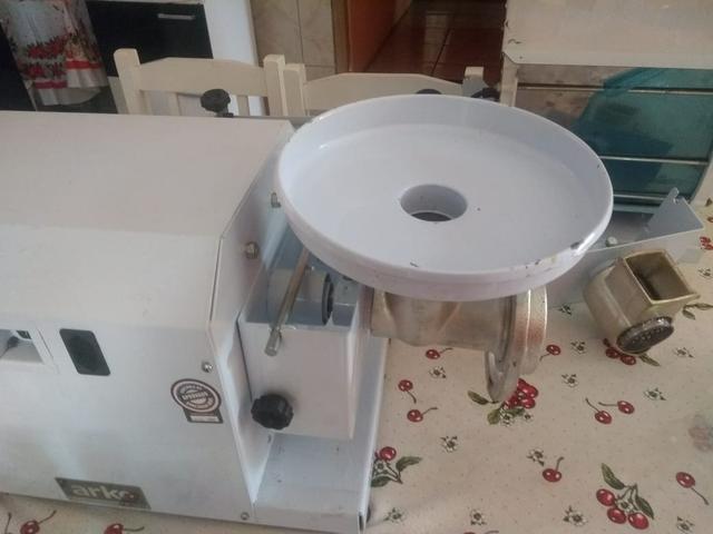 Máquina de fazer pão e massas - Foto 6