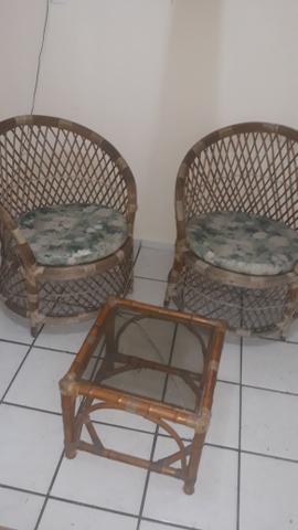 Conjunto artesanais trabalhadas 2 cadeiras e mesa de Centro pra sala oi área - Foto 2