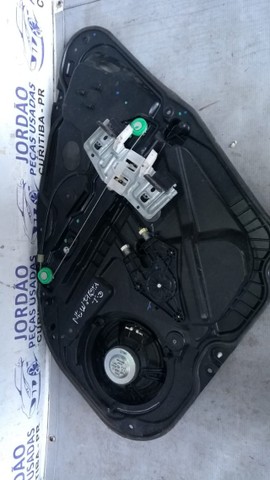 Máquina de vidro, New Fiesta traseira direita, elétrica, com suporte.