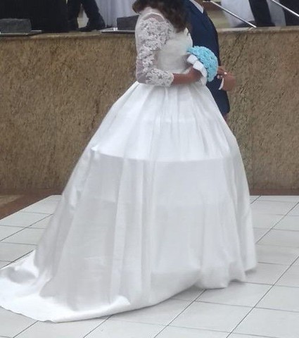 Vestido de Casamento junto com o Saiote