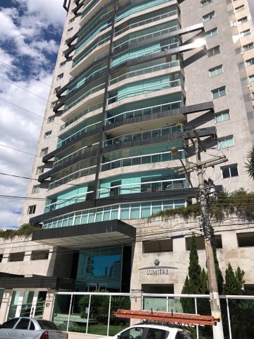 Apt 200m2 / 4 vagas / 4 Quartos ( 3 suítes )