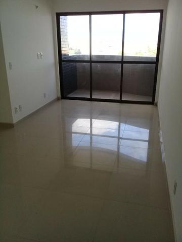 3 Quartos no coração do Farol com Porcelanato e 2 Vagas - Foto 8