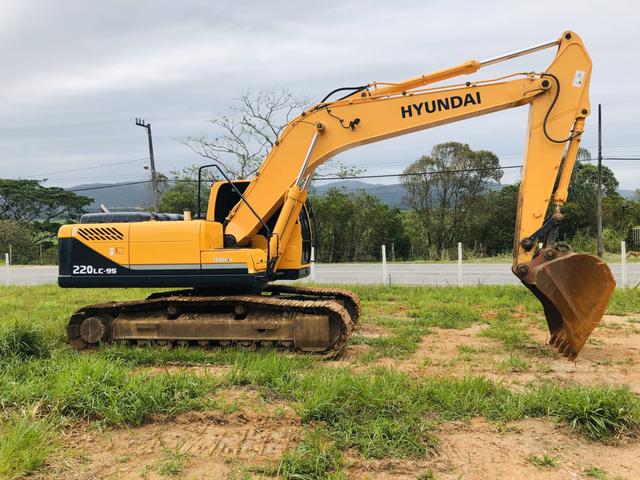 Escavadeira hyundai 220 lc-9s - Foto 6