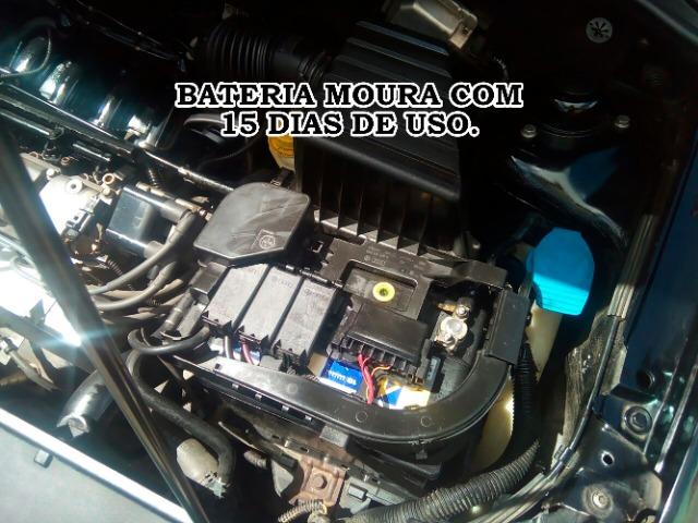 Volkswagen Polo Sedan 1.6 8V (Flex) 2011 completo - Foto 15
