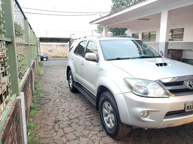 Hilux sw4 srv 4x4 3.0 automatica - Foto 2