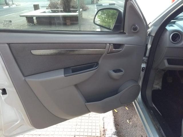 Vende-se Prisma LT 1.4 - Foto 5