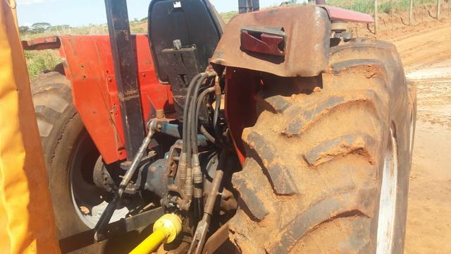 Trator Massey Ferguson - Foto 2