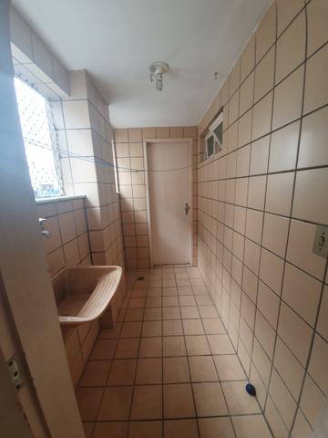 Apartamento espaçoso 3/4 sendo 1 suite - barro vermelho - Foto 5