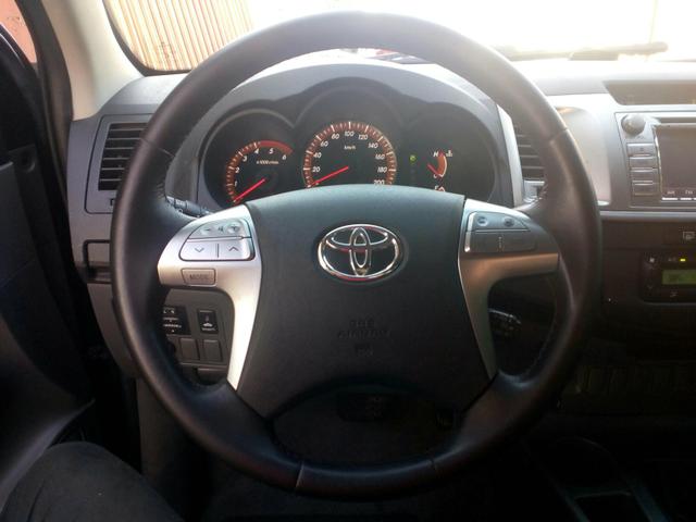 Hilux 2014 SRV automática 4×4 completa - Foto 6