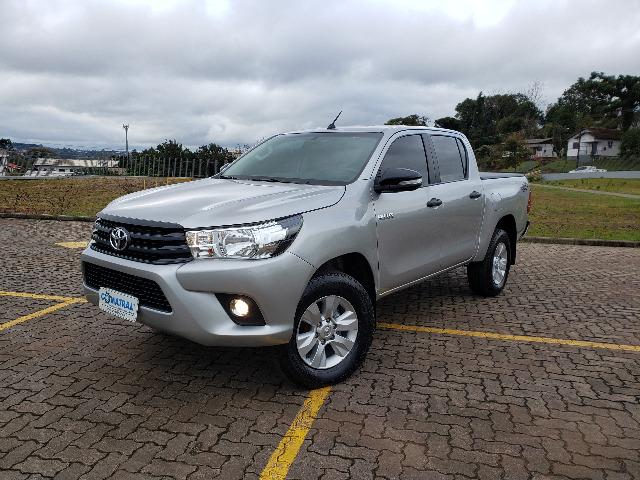 Toyota Hilux STD 2.8TDi 4x4