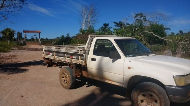 Hilux 3.0 Turbo 2CSL 4x2 90 cv - Foto 4