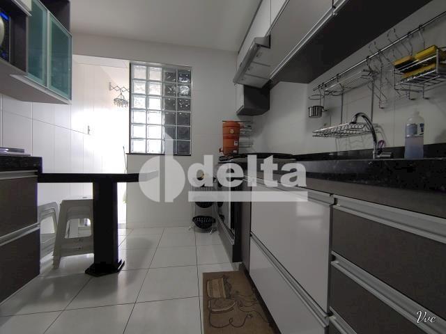 Apartamento à venda com 3 dormitórios em Saraiva, Uberlândia cod:33971 - Foto 11